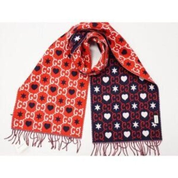 NWT Authentic Gucci GG Hearts Scarf in Red - Picture 1 of 13